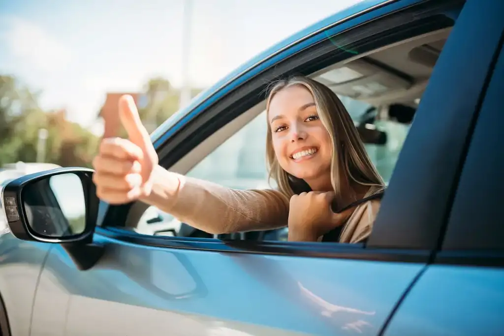 Financement permis de conduire pour les jeunes Grenoble : des solutions simples pour les 15-25 ans